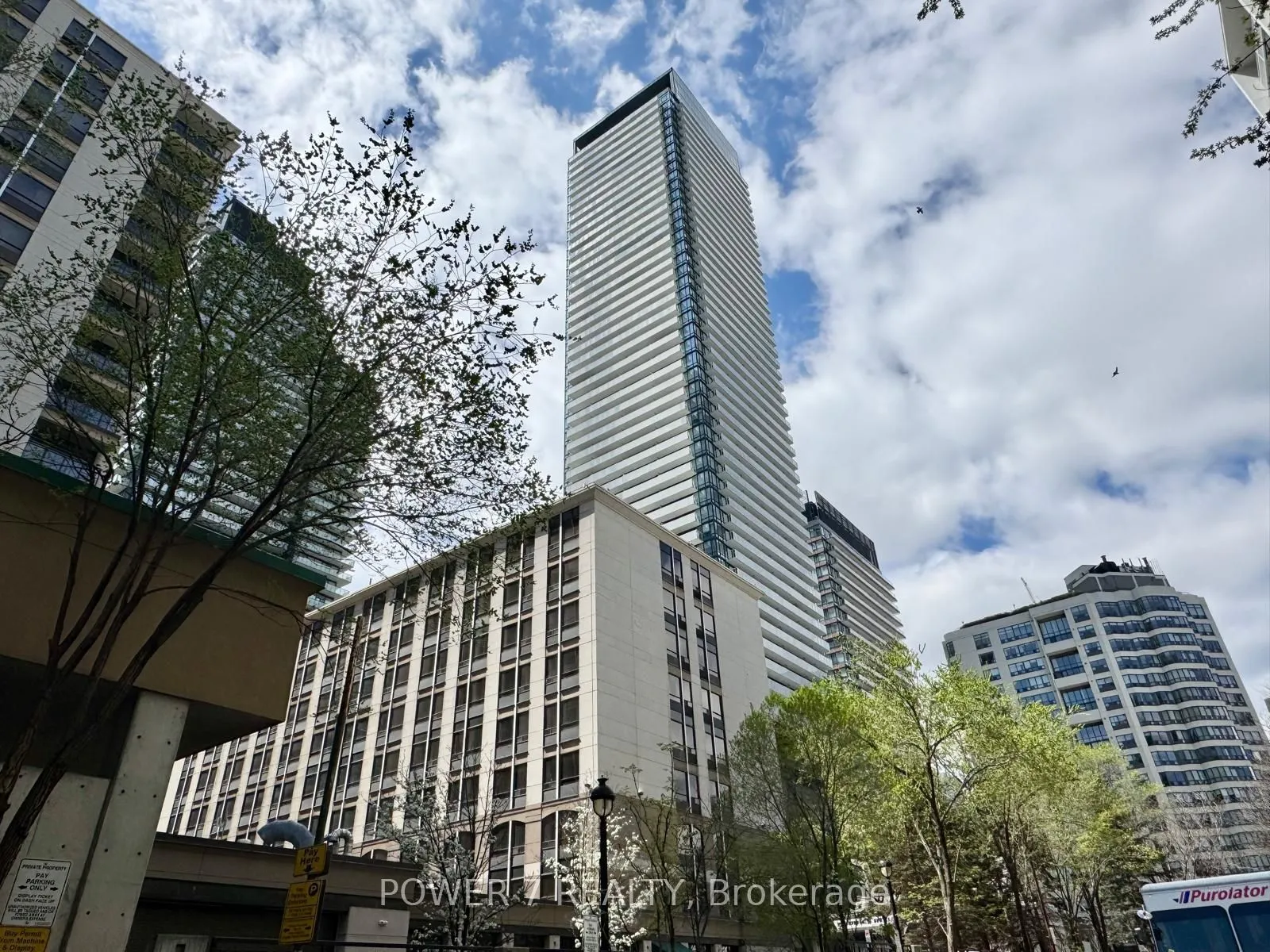 501 Yonge Street, ON M4Y 0G8