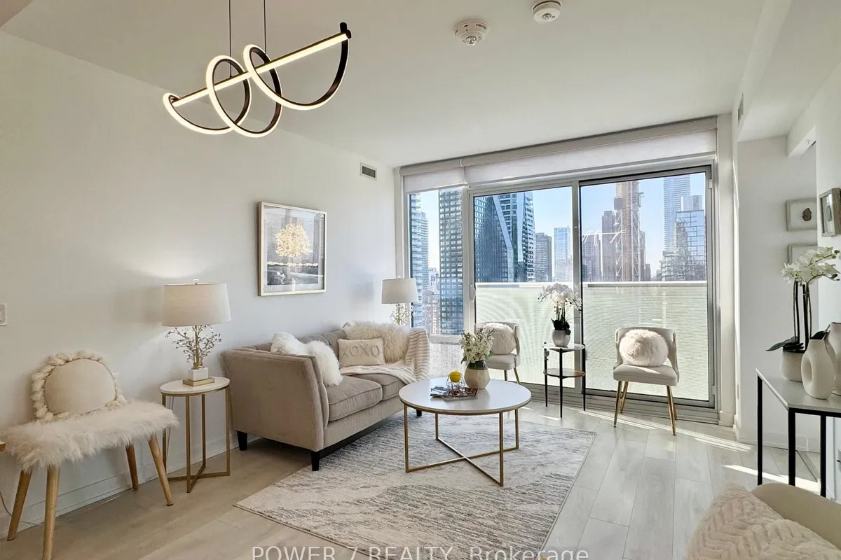 501 Yonge Street, ON M4Y 0G8