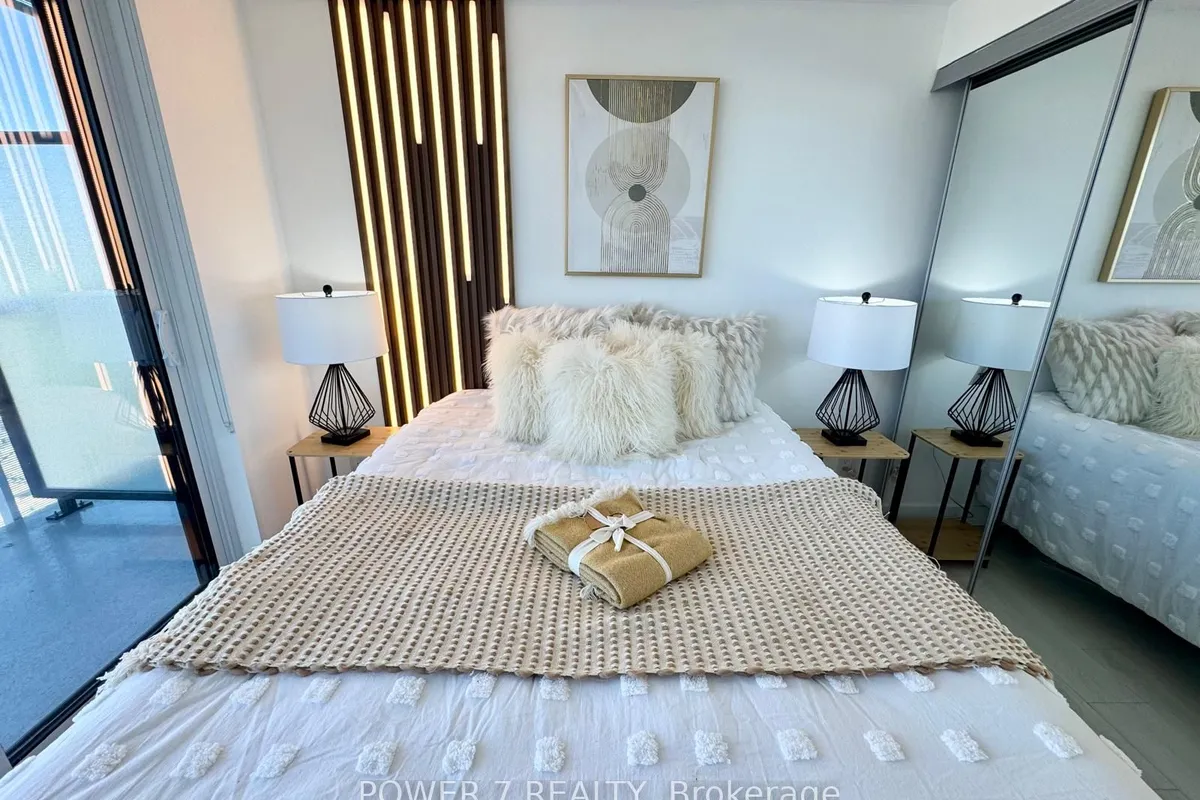 501 Yonge Street, ON M4Y 0G8