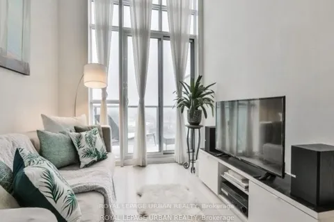 5 Hanna Avenue, Toronto, ON M6K 0B3