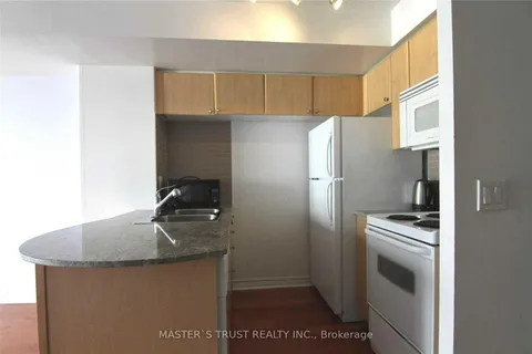 763 Bay Street, Toronto, ON M5G 2R3