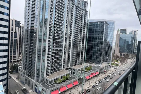 4955 Yonge Street, Toronto, ON M2N 0L8