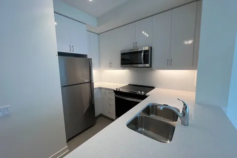 4955 Yonge Street, Toronto, ON M2N 0L8