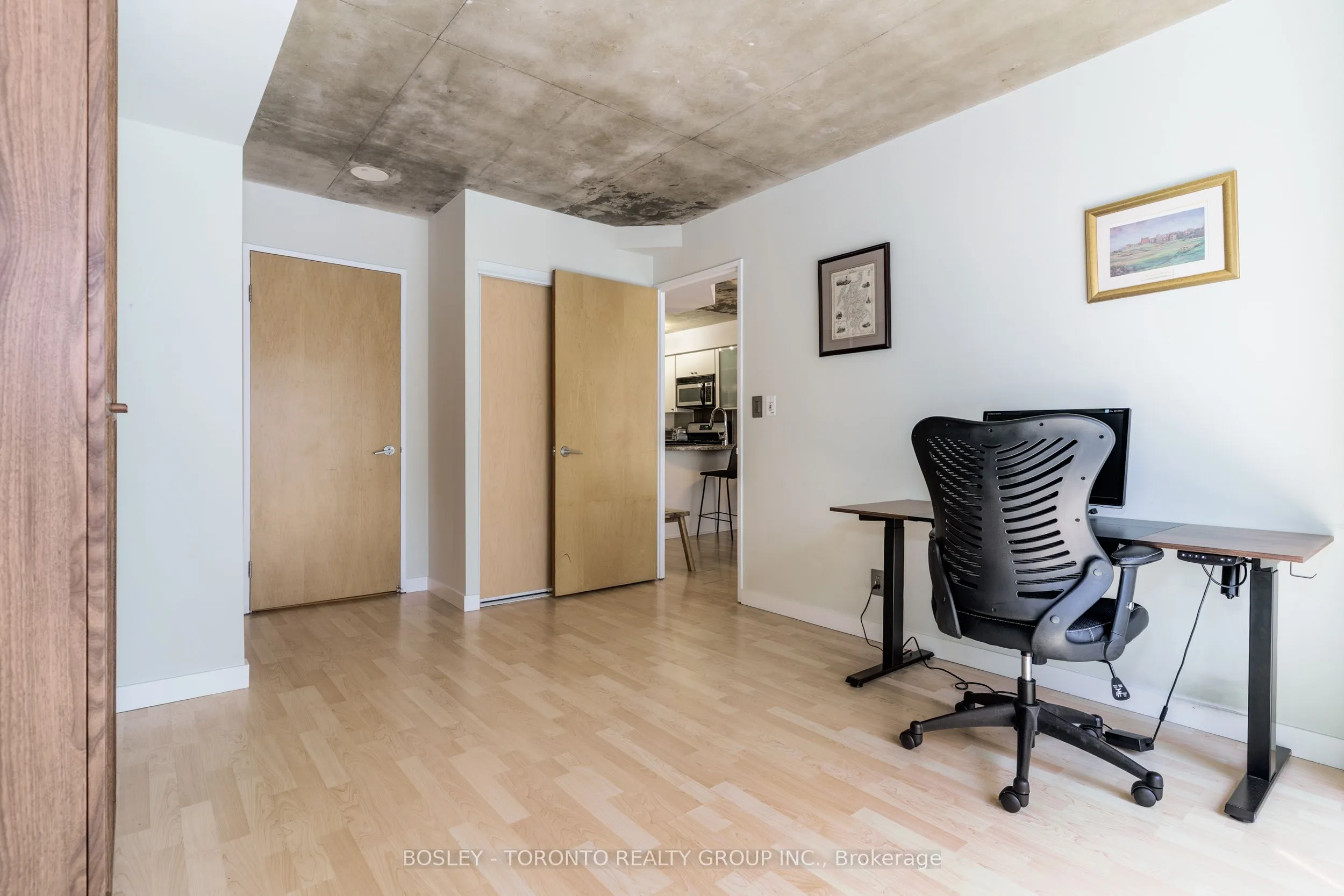 1005 King Street, Toronto, ON M6K 3M8