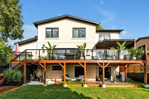 3 Averdon Crescent, Toronto, ON M3A 1P4