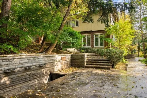56 Roxborough Drive, Toronto, ON M4W 1X1
