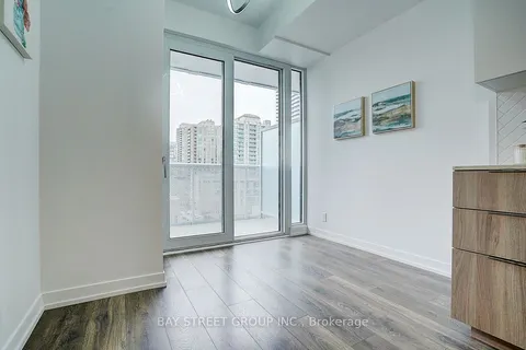 15 Holmes Avenue, Toronto, ON M2N 0L4