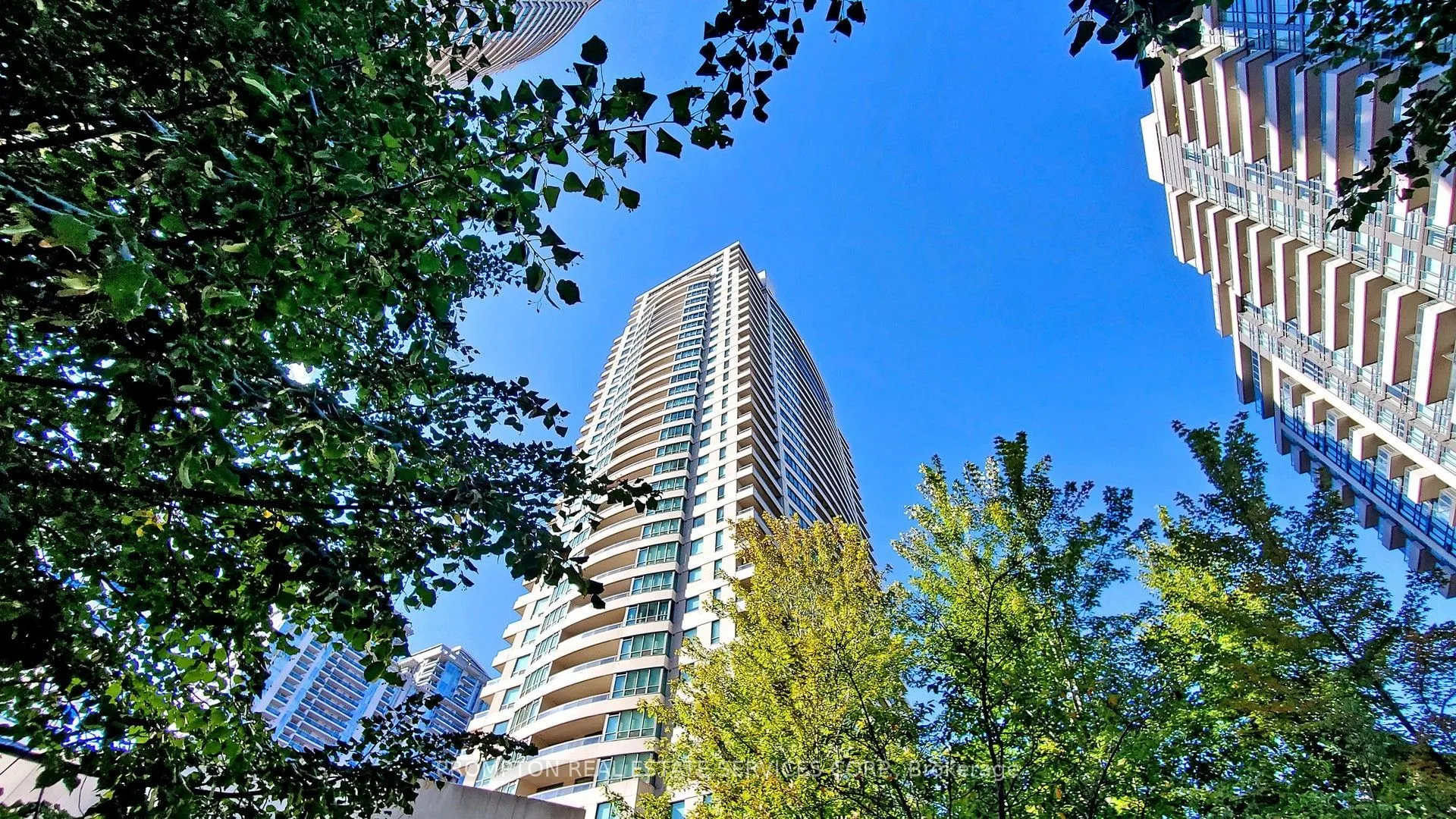23 Hollywood Avenue, Toronto, ON M2N 7L8