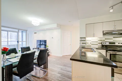 23 Hollywood Avenue, Toronto, ON M2N 7L8