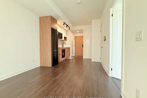 5 Defries Street, Toronto, ON M5A 3R4