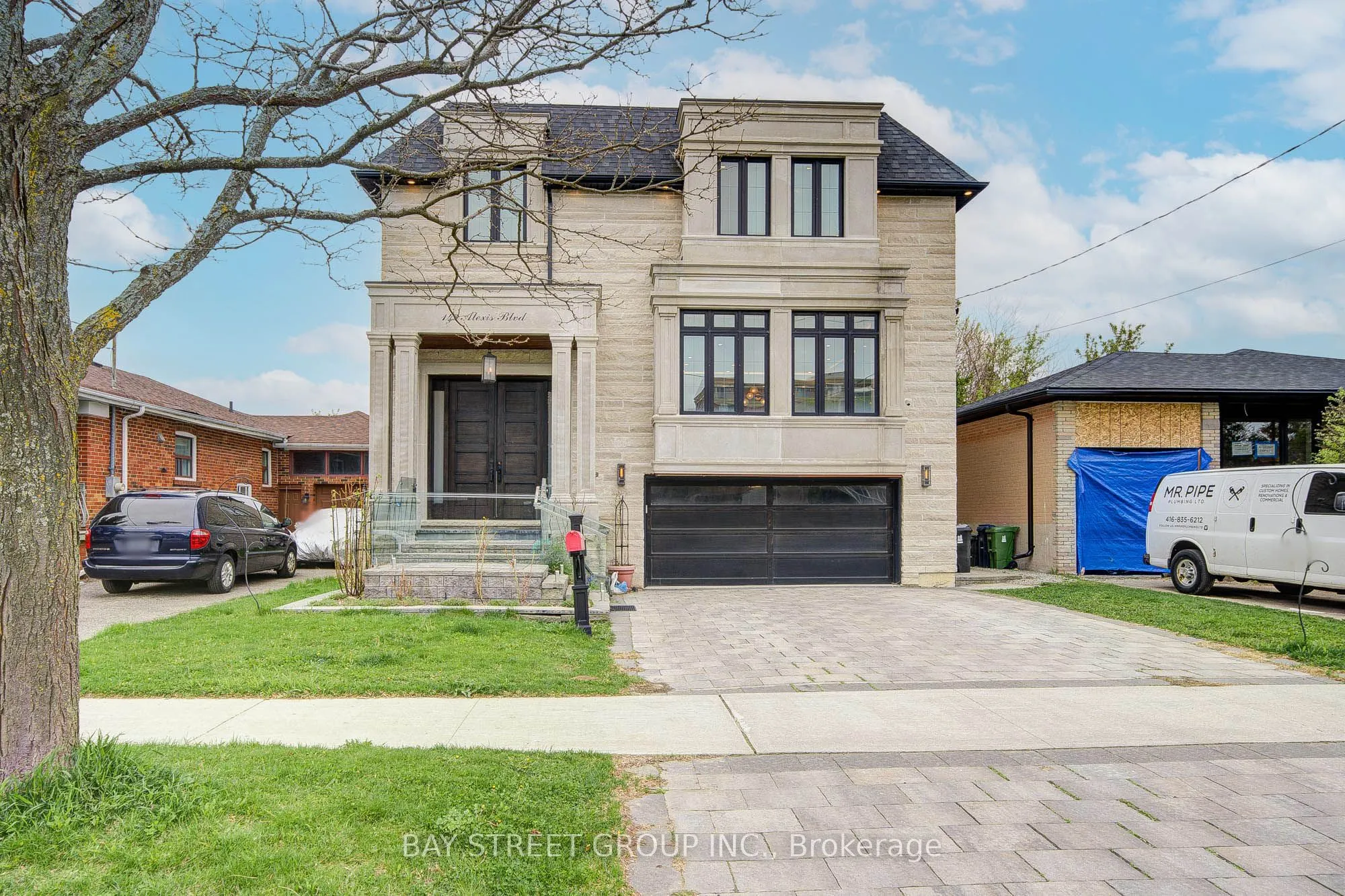 149 Alexis Boulevard, Toronto, ON M3H 2R1