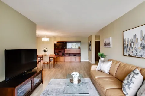 133 Torresdale Avenue, Toronto, ON M2R 3T2