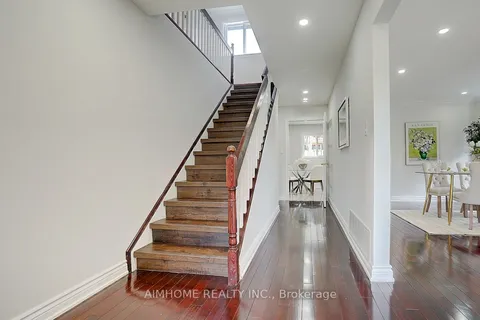 5 O'Shea Crescent, Toronto, ON M2J 2N4
