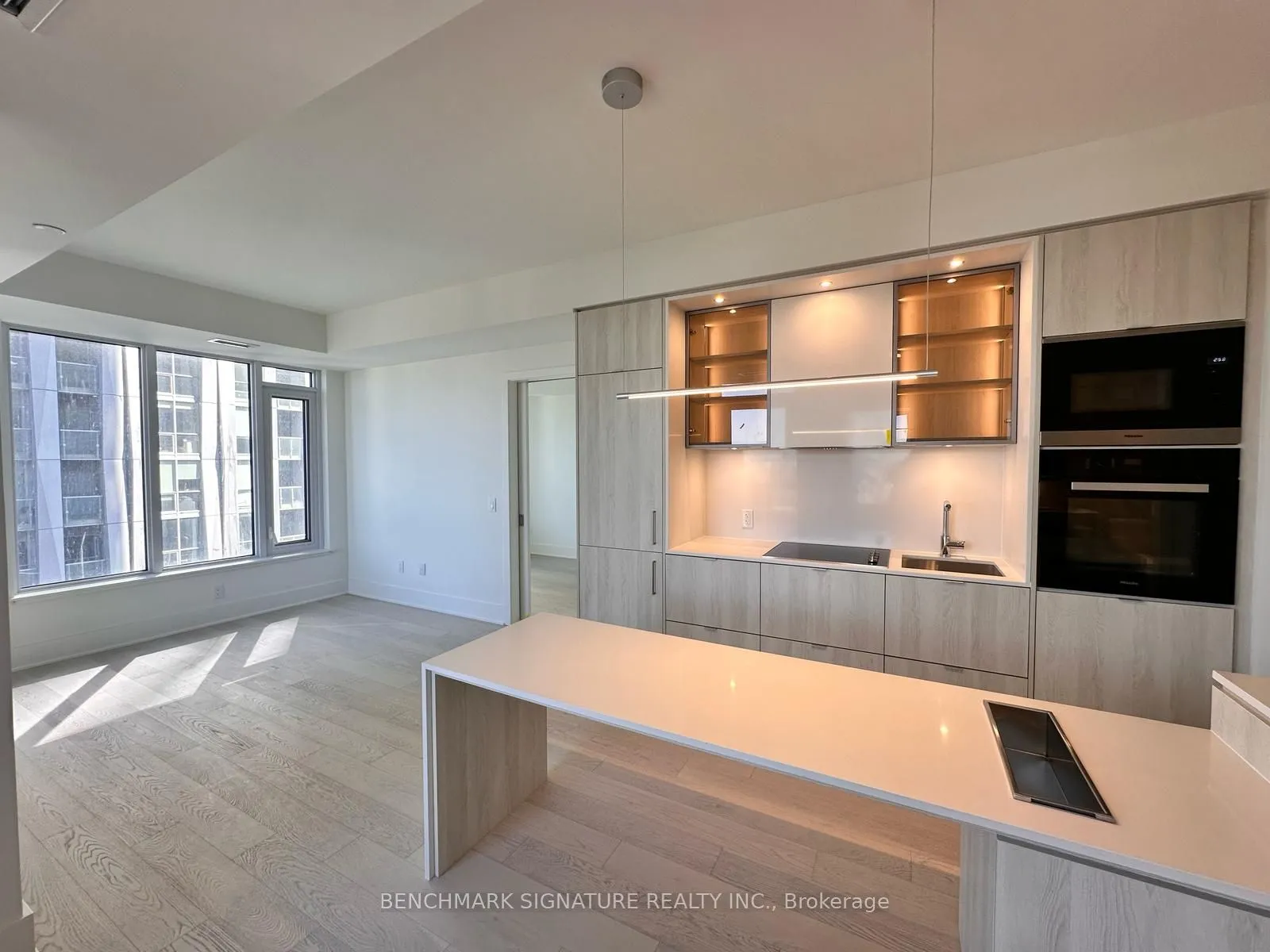 11 Yorkville Avenue, Toronto, ON M4W 0B7