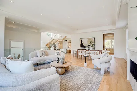 23 Cresthaven Drive, Toronto, ON M2H 1L9