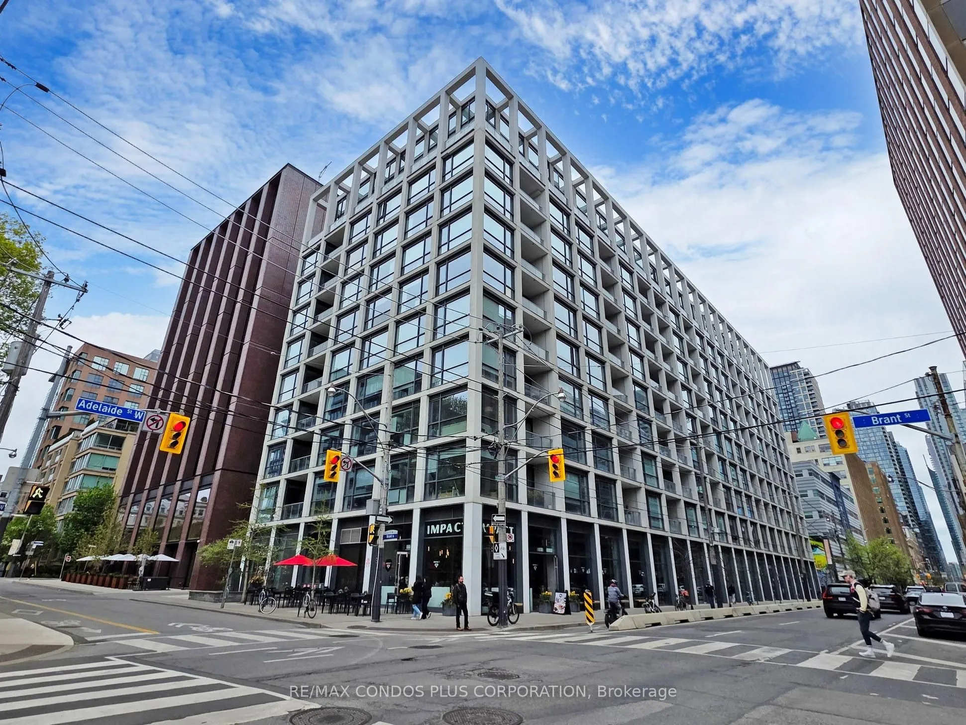 39 Brant Street, Toronto, ON M5V 0M8