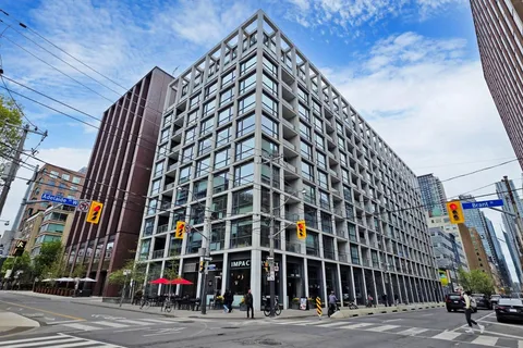 39 Brant Street, Toronto, ON M5V 0M8