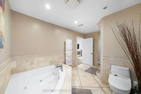 40 Heathview Avenue, ON M2K 2C1