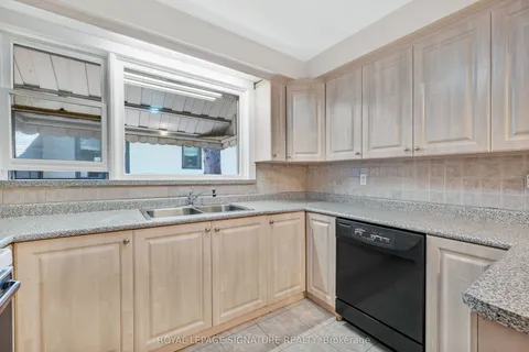 39 Viamede Crescent, ON M2K 2A7