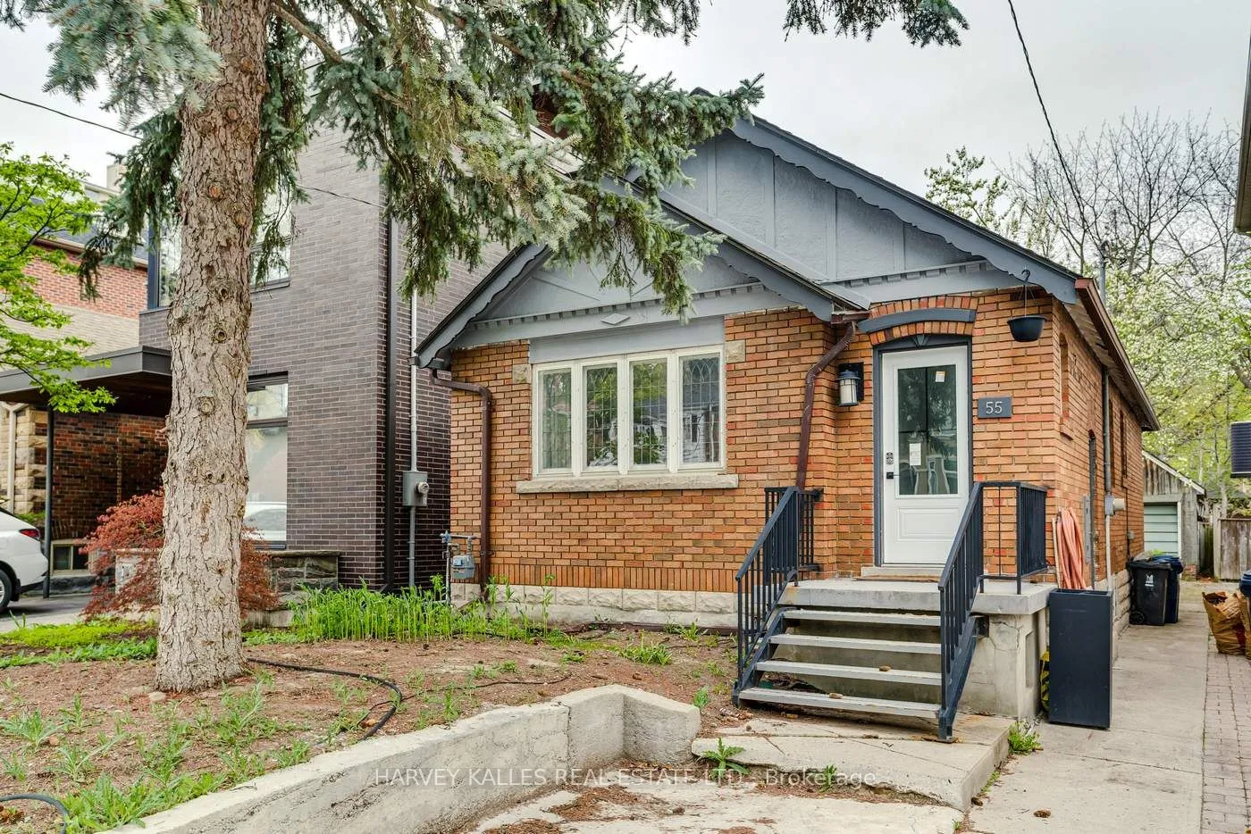 55 Banff Road, ON M4S 2V6