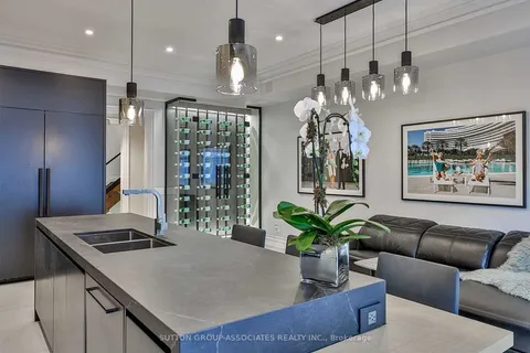 31 Webster Avenue, ON M5R 1N6