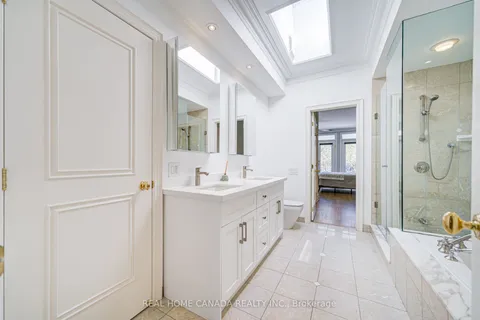 121 Davenport Road, ON M5R 1H8