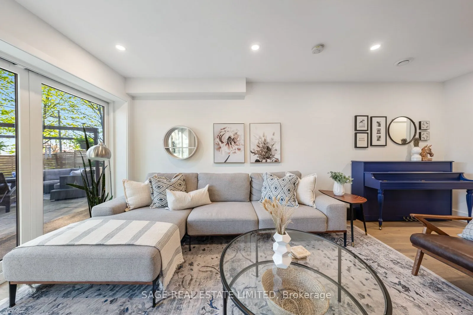9 Lionel Heights Crescent, ON M3A 1L8