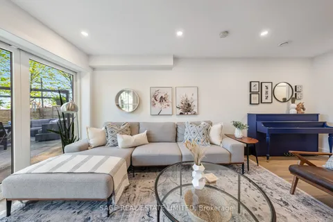 9 Lionel Heights Crescent, ON M3A 1L8