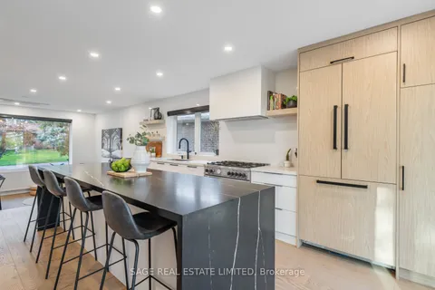 9 Lionel Heights Crescent, ON M3A 1L8