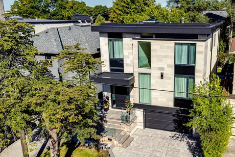 86 Mcgillivray Avenue, ON M5M 2Y4