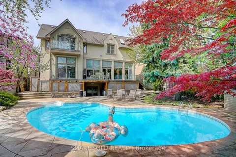 677 Woburn Avenue, ON M5M 1M2