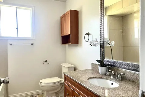 69 Harrington Crescent, Toronto, ON M2M 2Y7