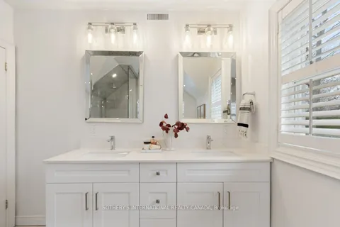 180 Moore Avenue, ON M4T 1V8