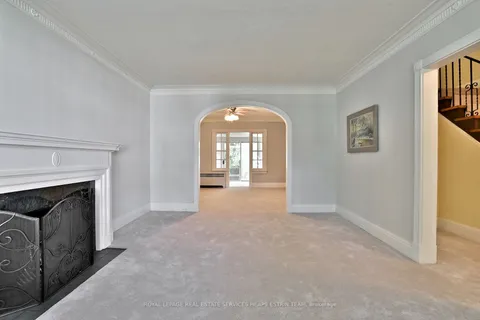 7 Burnham Road, ON M4G 1B9