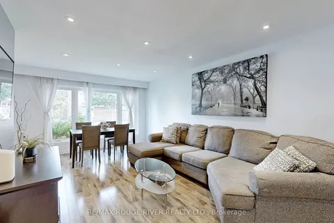 112 Billington Crescent, ON M3A 2G6