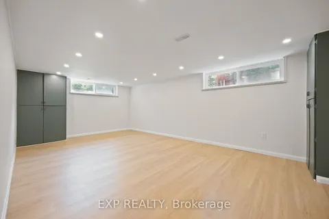 17 Ravenscroft Circle, ON M2K 1X1