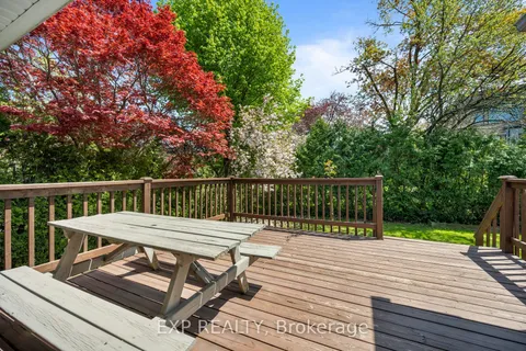 17 Ravenscroft Circle, ON M2K 1X1