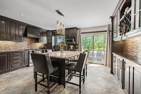 121 Charlton Boulevard, ON M2R 2J2