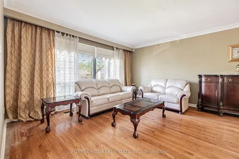 121 Charlton Boulevard, ON M2R 2J2