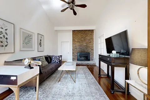 21 Rialto Drive, ON M3A 2N7