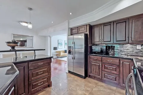 21 Rialto Drive, ON M3A 2N7