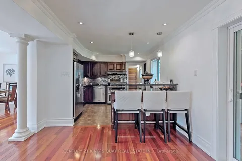 21 Rialto Drive, ON M3A 2N7