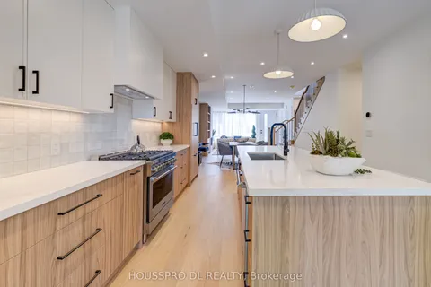 718 Hillsdale Avenue, ON M4S 1V3