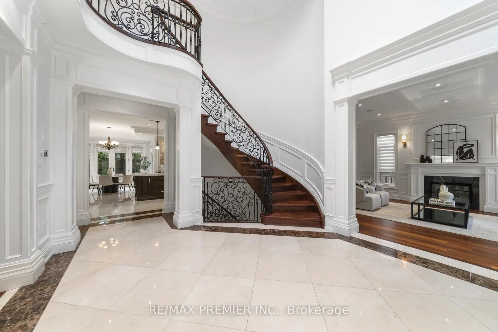 117 Upper Canada Drive, ON M2P 1S7