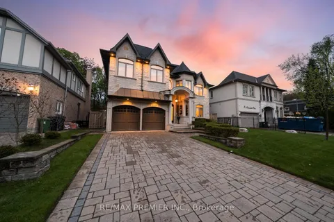 117 Upper Canada Drive, ON M2P 1S7
