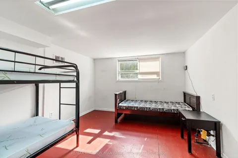 195 Moore Park Avenue, ON M2M 1N3