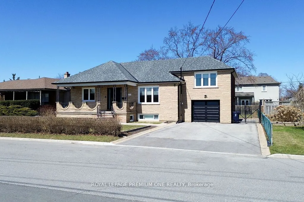 286 Waterloo Avenue, ON M3H 3Z8