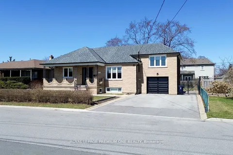286 Waterloo Avenue, ON M3H 3Z8
