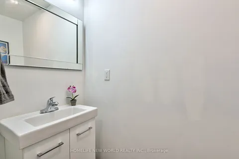 253 Albany Avenue, ON M5R 3C7