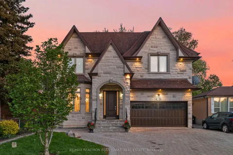 255 Homewood Avenue, ON M2R 2N4